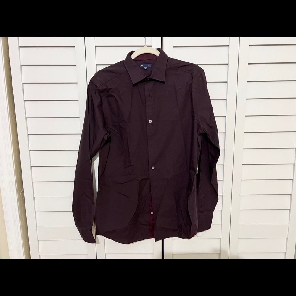 GAP Mens Long Sleeved Buttondown shirt - M
